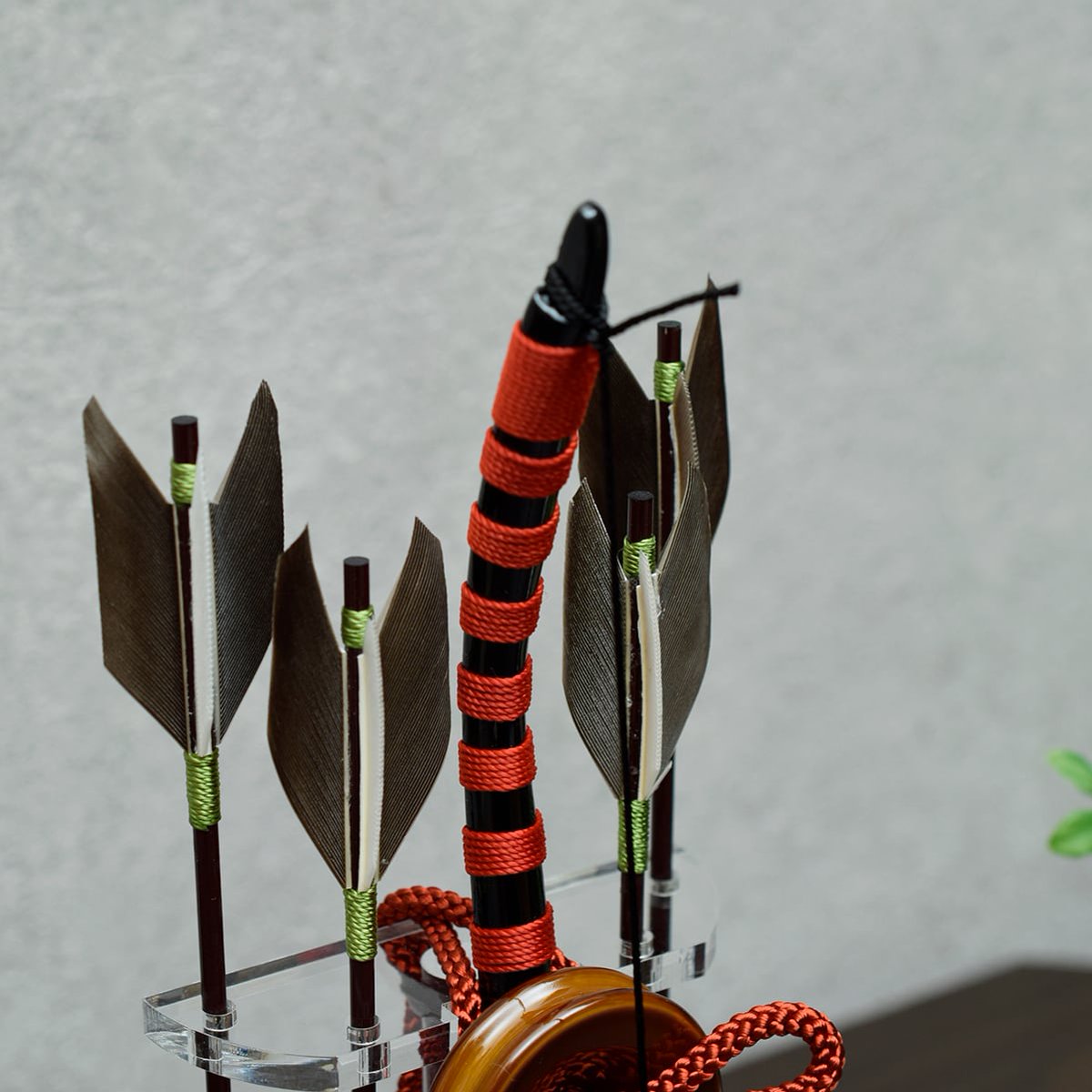 赤秀 ‐Sekishu‐] 魔除けの赤を基調とした、コンパクトサイズの破魔弓