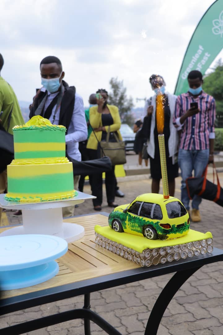 AfricaFactsZone's tweet photo. MTN Rwanda has bought 10 electric cars to join Rwanda's Government on its mission to achieve zero carbon emissions by 2030.
Rwanda is one of the most environment conscious countries on earth. It banned single use plastics.
It also aims to introduce electric motorcycle taxis. https://t.co/1WP7wljugH