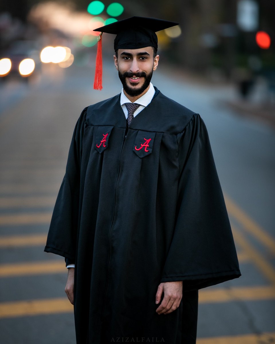 "خطوة في الاتجاه الصحيح
لكن ليس نهاية المشوار للاهداف"

تم تخرجي من
University of Alabama

سائلاً المولىٰ عز وجل التوفيق لي ولكم
شكرًا لمن كان سندًا لنا، ونعتذر إن بدر منا أي خطأ في حق أحد.