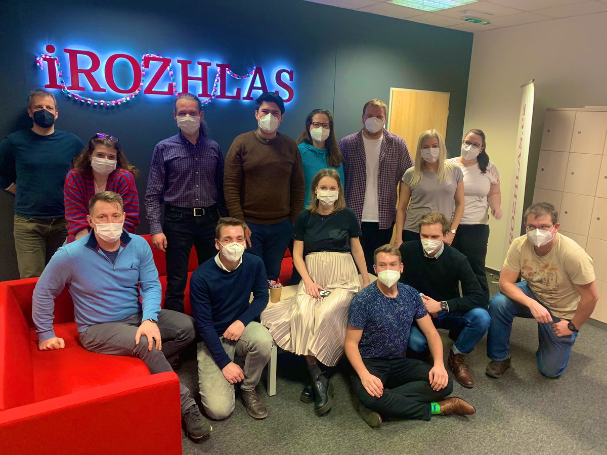 Včera jsem po 5️⃣ letech ukončila svou misi v <a href="/iROZHLAScz/">iROZHLAS.cz</a> . Odcházím na mateřskou. Bohužel právě včas. A je mi z toho smutno o to víc, že nejspíš finálně. Tím pro mě končí jedna velká éra. Kolegové, hodně sil!