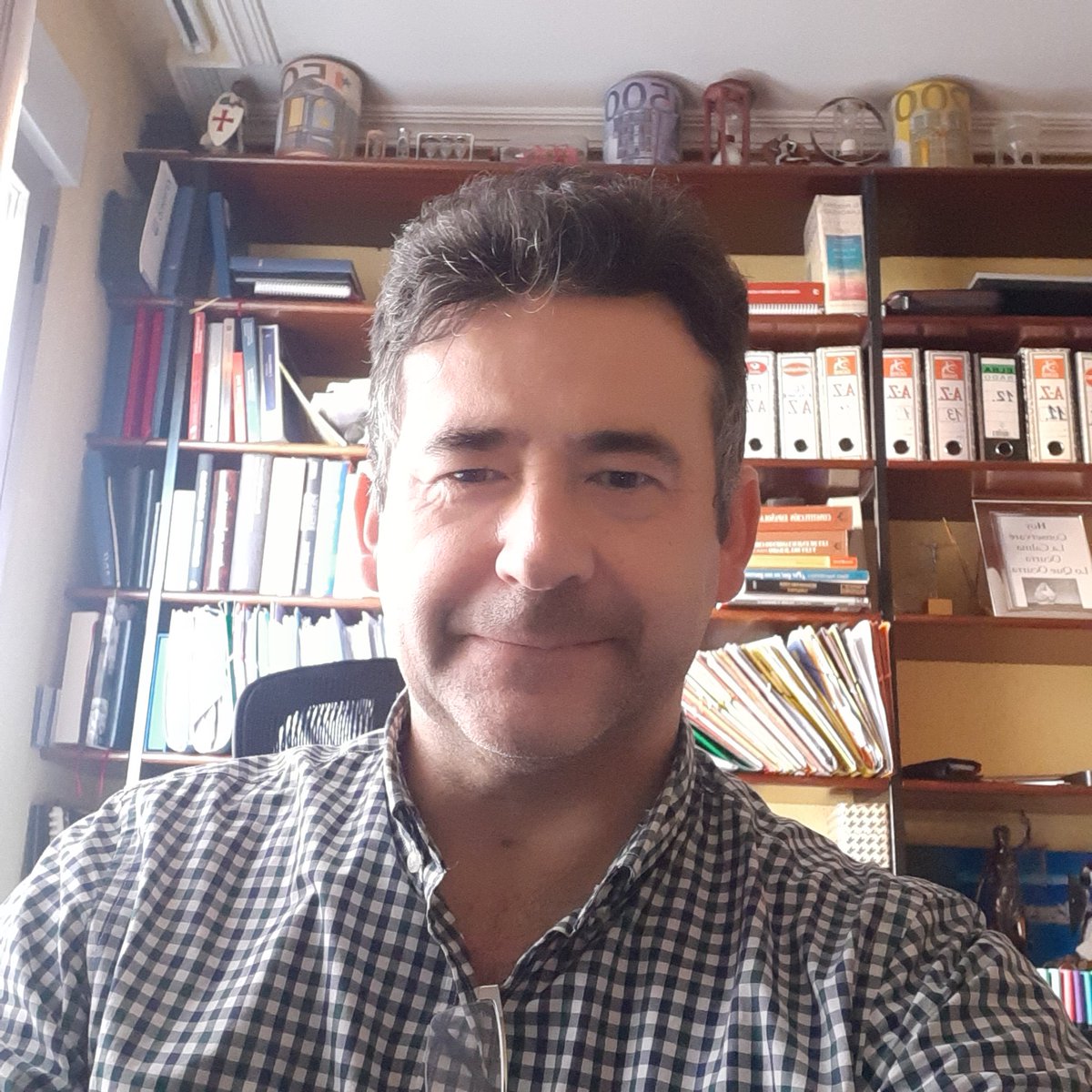 pasanchezmatas's tweet photo. Todo tiene encanto para quien, con #Sensibilidad e #Inteligencia, puede captar el #Conjunto.
#MarcoAurelio
#SiempreAdelante
#SóloPensamientosPositivos
#UnidosMásFelices
#SomosFuertes
#SomosCapaces
#JuntosSaldremosAdelante
#ProhibidoRendirse
#FelizJueves 🤗
#PASM2021 https://t.co/nZucs0ewPd