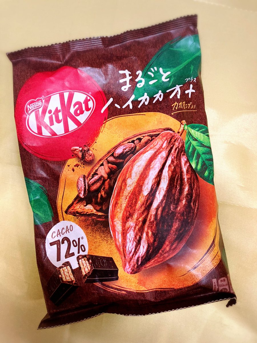 nikinokashi_1's tweet photo. #Kit_Kat 続々と新味登場‼︎ #まるごとハイカカオプラス カカオ72%で体に良さそう♫ #紅白パック ベーシックなキットカットとホワイトが入った縁起の良いパック。#メロン メロン好き担当者は即買い‼︎寒いとチョコ食べたい率が上がるので色々な味が楽しめて嬉しい✨#ネスレ さんいつもありがとう😊 https://t.co/gr3y8pRf1N