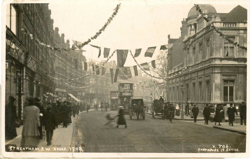 SocStreatham's tweet photo. #ThrowbackThursday takes us back to Christmas 1908 in Streatham High Road
(Photo Kevin Kelly) #StreathamHistory #StreathamChristmas #TateLibrary #Furzedown #Streatham #StreathamVale #StreathamHill #Xmas #ShopinStreatham https://t.co/S8QtSd8e4l