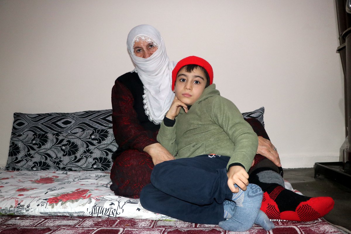 Böbreğinde tümör çıkınca okulu bırakan Muhammed, okumak için nakil bekliyor
dha.com.tr/r/1866767