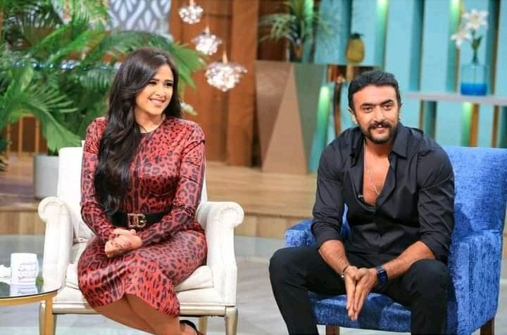 الواحد بعد الحلقه زي مايكون كدا ي ساتر يارب نفسه هفته ع الجواز مره واحدة 🥺😂🤭