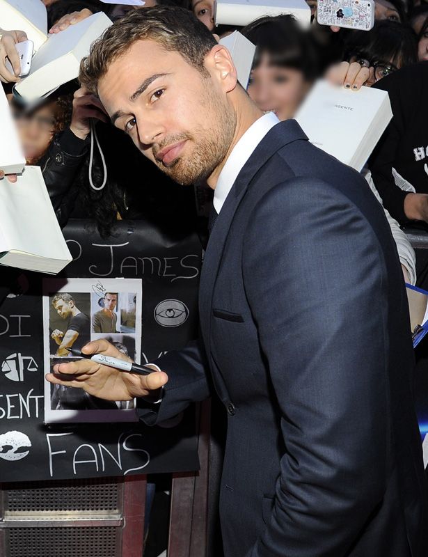 El actor de Divergente, Theo James, cumple 37 años Happy Bday! 