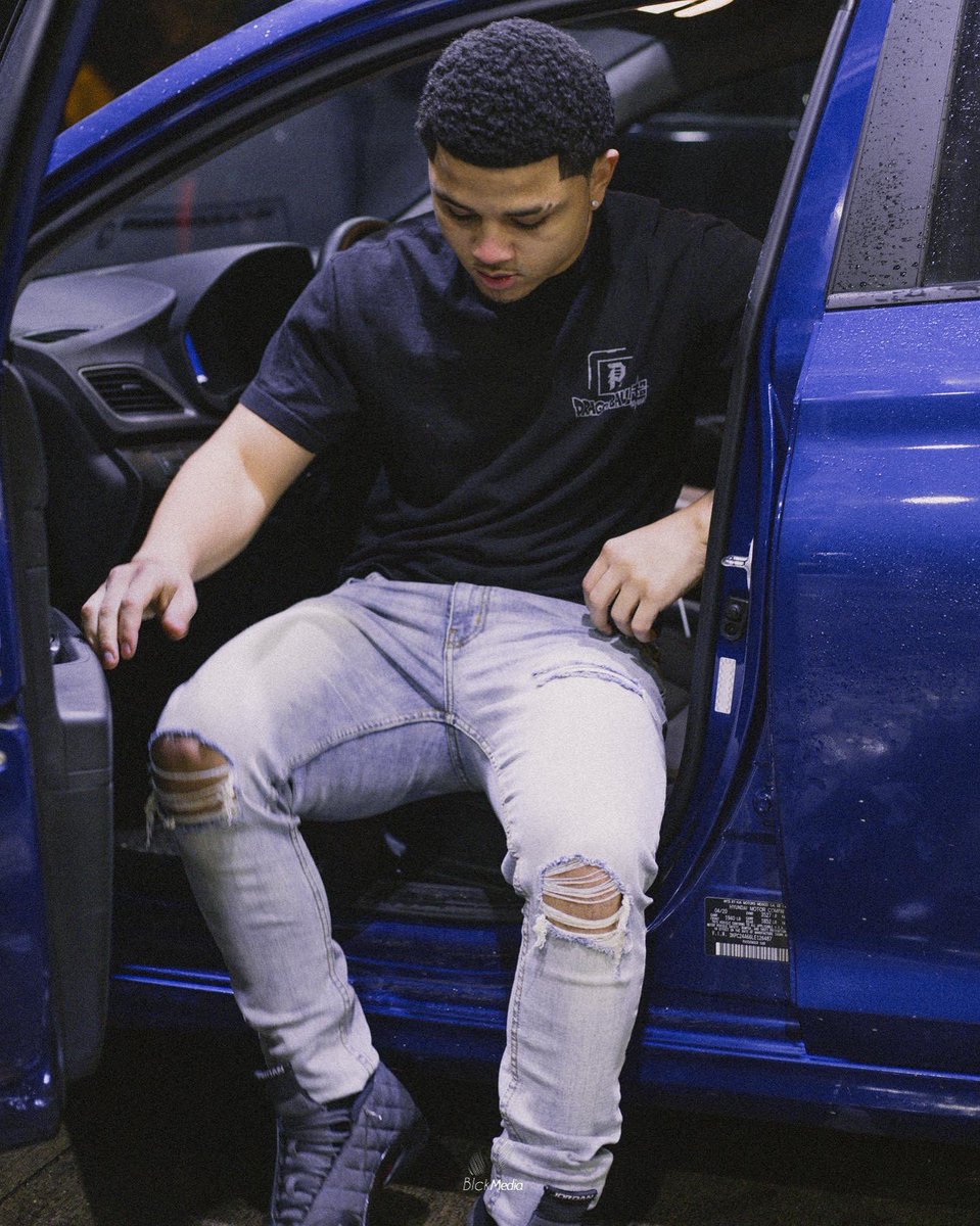 AJW99_'s tweet photo. Spare no one🦍 https://t.co/yZNiFsHO2G
