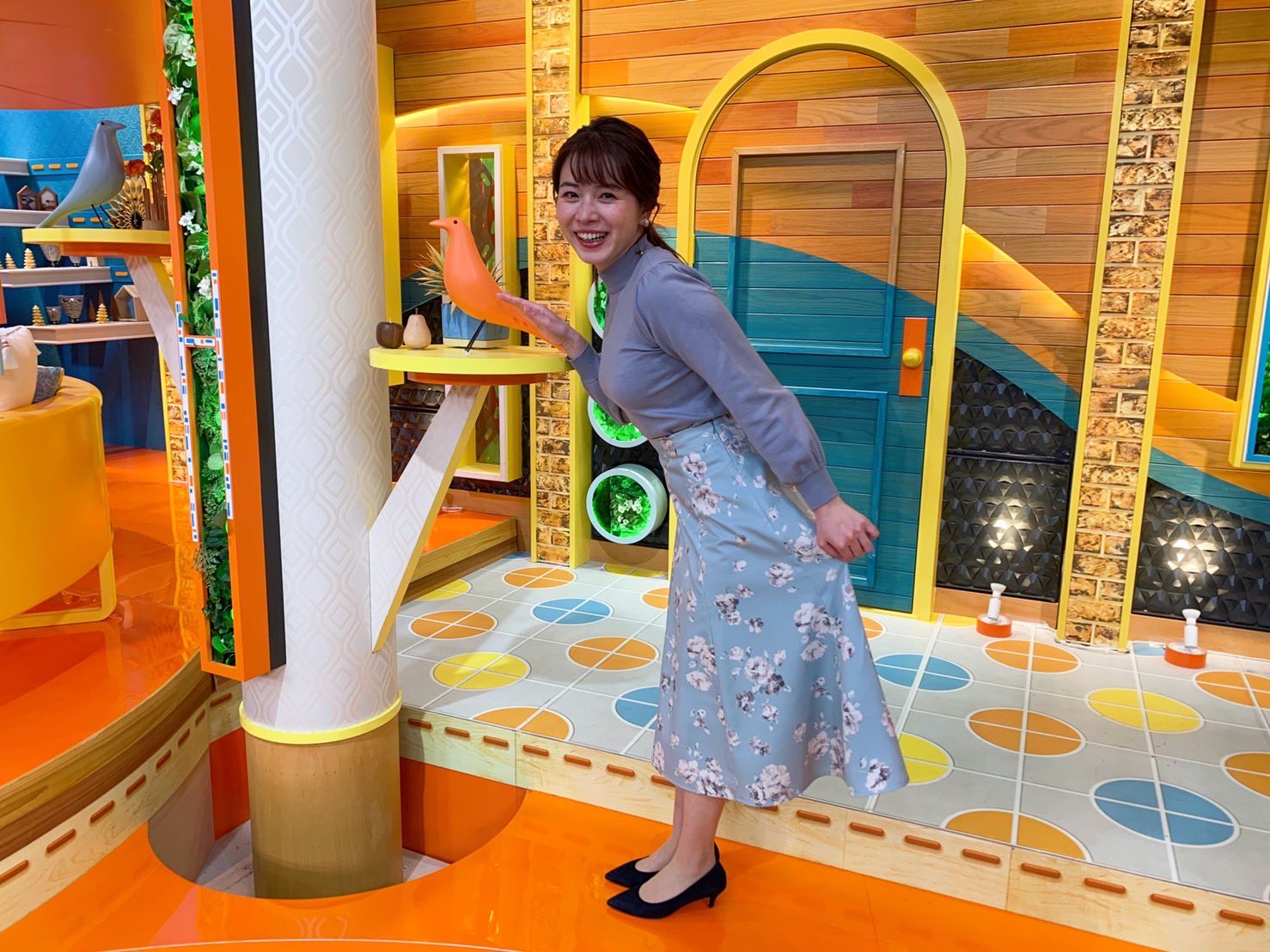Tbsテレビ ひるおび 本日の皆川アナのコーディネートはこちら 本日は冬にぴったりな寒色 寒色コーデ お茶目なポーズもかわいい 本日もひるおびをご覧いただき ありがとうございました 明日もぜひご覧ください Tbs ひる