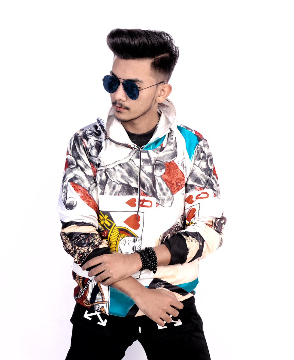 btwitzsimon27's tweet photo. LOOK FOR THE MAGIC IN EVERY MOMENT.

#lavyushsimon #mensfashion #menswear #fashion #fashionista #fashionnova #fashionista #mensphotoshoot #fashionlover #fashionable #photography #photoshoots #menstyle https://t.co/0egl7tfvNr