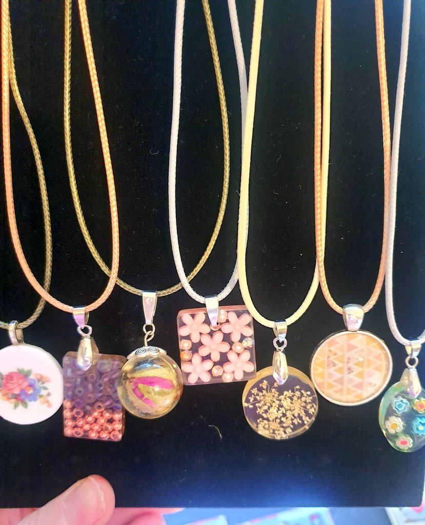 EmmaJanesLife's tweet image. All my #jewellery is #UnderAFiver with FREE UK P&amp;amp;P 

International delivery also available

Last day for #Christmas ordering today

#Etsy #SmallBiz #GiftIdea #StockingFiller #SecretSanta #LastMinute #Handmade 

Etsy.com/uk/shop/EJsKni… 

Grateful for RTs (&amp;amp; purchases!) 🤗😘