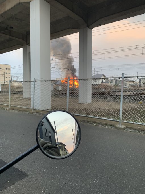 火災 栃木県下野市小金井 東北新幹線 湘南新宿ライン 宇都宮線 線路近くで黒煙あがる火災現場の様子 12月16日 まとめダネ