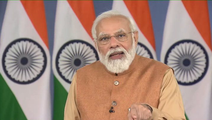 BJP4India's tweet photo. कृषि से जुड़े हमारे प्राचीन ज्ञान  को हमें न सिर्फ फिर से सीखने की जरूरत है, बल्कि उसे आधुनिक समय के हिसाब में तराशने की भी जरूरत है।

इस दिशा में हमें नए सिरे से शोध करने होंगे, प्राचीन ज्ञान को आधुनिक वैज्ञानिक फ्रेम में डालना होगा।

- पीएम @narendramodi 

#NaturalFarming https://t.co/pNZhwW0jqk