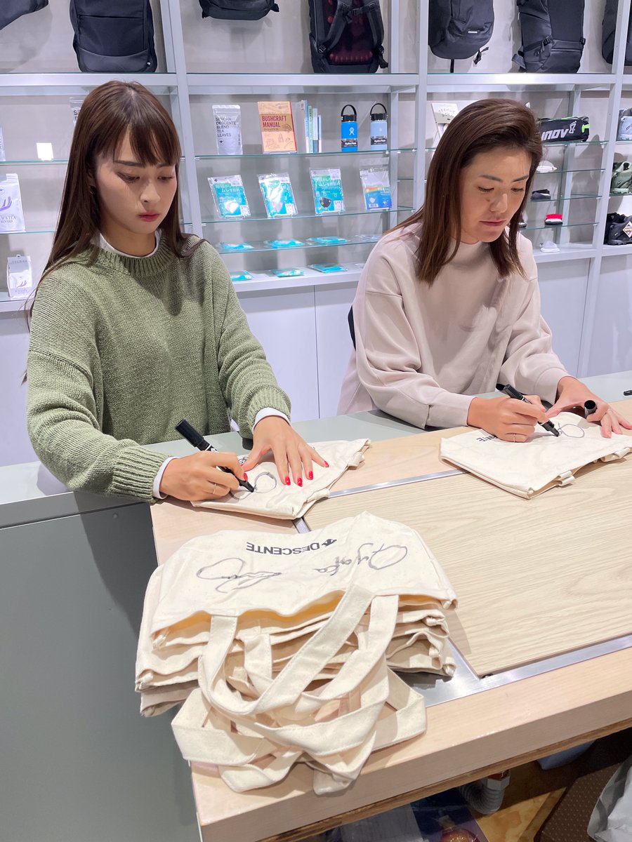 DESCENTE ボストンバッグ 渡邊彩香プロ サイン入り 公式】DESCENTE（デサント） on X