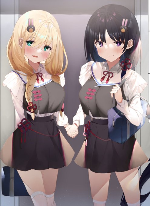 左が咲月で右が満月
以後お見知りおきを! 