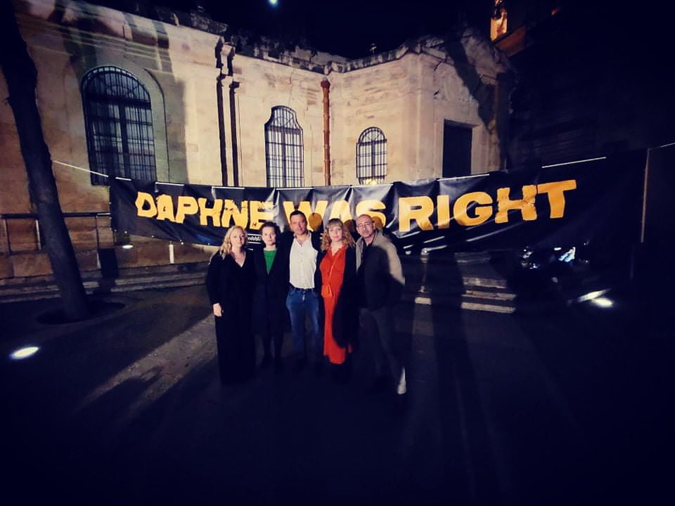 Rebecca Vincent tweet media