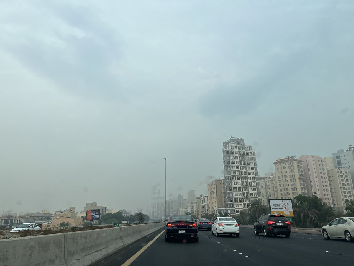 EstabraqA's tweet image. يا صباح الرذاذ والضباب💙