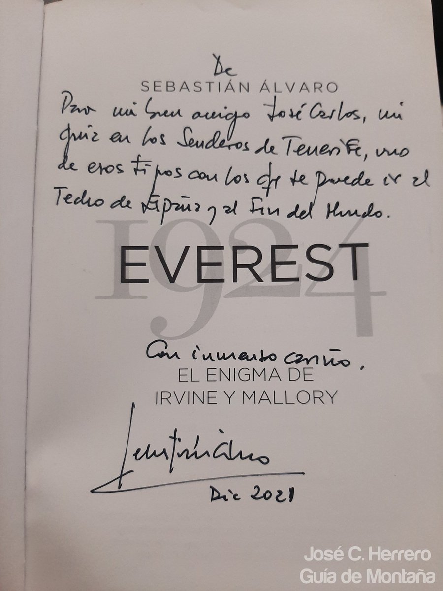 Hace unas semanas terminé d leer #Everest1924, reconozco q intenté alargar al máximo su lectura y no fue posible 😪 me ha parecido (quizás) el mejor libro d Sebas: montaña, valores, historia, romanticismo y con continuos recuerdos al mejor programa d #TVE #AlFilodeLoImposible