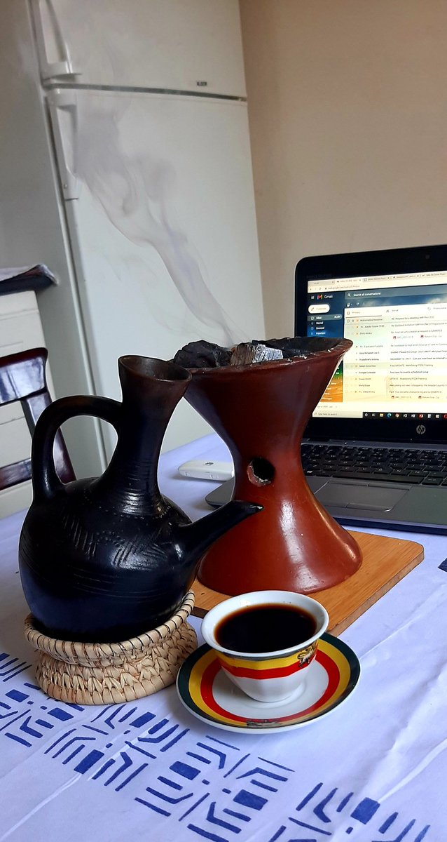 DBLaeke's tweet photo. አሁን በኢትዮጵያ ስዓት አቆጣጠር ከረፋዱ አምስት ስዓት ሆንዋል ቡና ይጠጣ! 
ቡዙ ነገር ዘብረቅ ሲል መድሀኒቱ ቡና ነው!
ኢትዮጵያዬ አይዞኝ💚💛❤ https://t.co/6k7bmPTaMM
