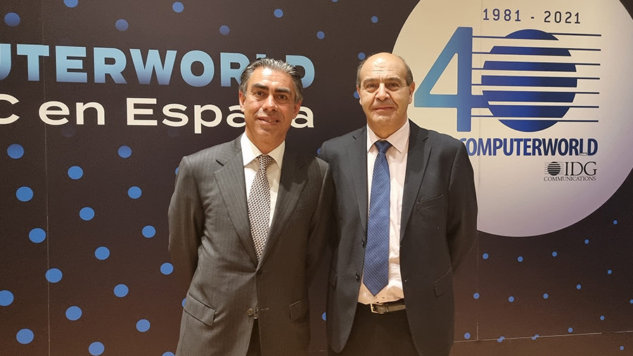 entelgy's tweet photo. Miguel Castro, Director General de @entelgy y Antonio Rodrigo, Director de Telco&Media, acudieron ayer en los prestigiosos premios anuales #Computerworld40 de @ComputerworldES con los más importantes actores de #TransformaciónDigital de España. ¡Enhorabuena a todos los premiados! https://t.co/UMLzVRxahB
