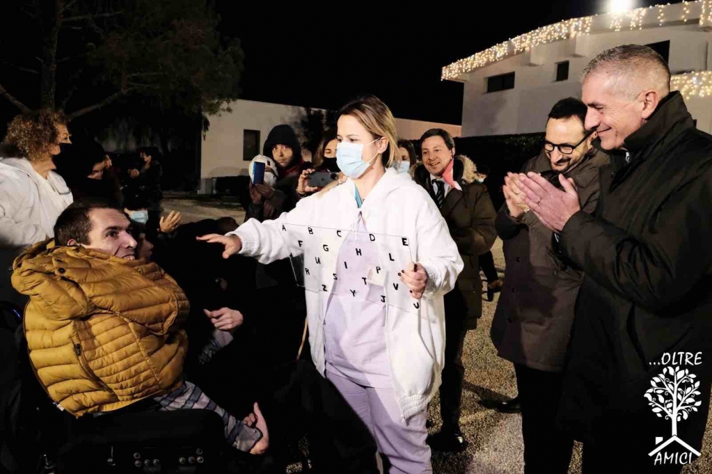 L𝐚 𝐛𝐞𝐥𝐥𝐞𝐳𝐳𝐚 𝐝𝐞𝐧𝐭𝐫𝐨 𝐝𝐢 𝐧𝐨𝐢 l'incredibile scatto che premia l'emozione della 𝐟𝐨𝐭𝐨𝐠𝐫𝐚𝐟𝐚 𝐑𝐨𝐬𝐚 𝐂𝐨𝐥𝐚𝐜𝐨𝐜𝐢 autrice di personali fotografiche
#sottosegretarioandreacosta #michelemazzarano #alessandrosaracino #masseriaoltreamici #rosacolacoci