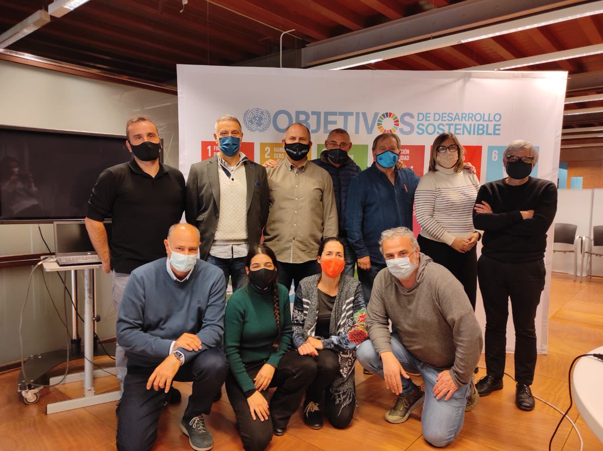 cebllob's tweet photo. Jornada finalitzada! Molt bona feina del grup motor d'#ActivaLab🔝🔝🔝
Gràcies a totes i tots!!! 😊 https://t.co/PHZiMBYiq5