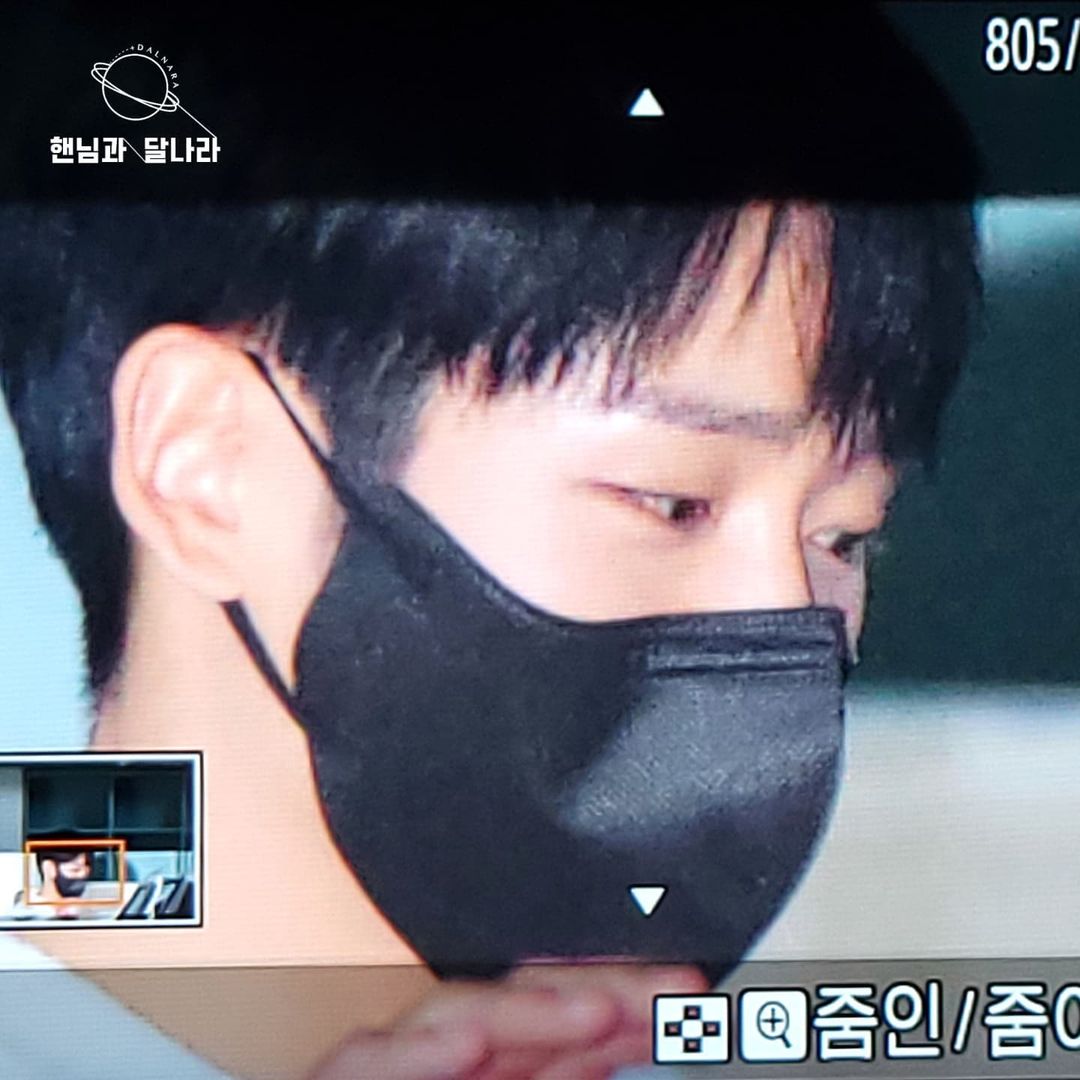 snowdroparchive's tweet photo. #JISOO and #JUNGHAEIN leaving jtbc's building 📸

#지수 #블랙핑크지수 #김지수 #정해인 #SNOWDROP #설강화 https://t.co/HtDTn3zSVy