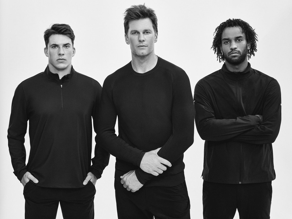 FOS's tweet photo. Tom Brady 🤝 NIL

Brady has signed 10 athletes across 5 college sports to his new 𝗕𝗥𝗔𝗗𝗬 apparel brand:

➖ @ShedeurSanders
➖ @Cademac_12
➖ #GeorgePickens
➖ @andrew__fenty
➖ @henrydavis32
➖ @jackstivany
➖ @J_Swizz23
➖ @McCall_Grayson
➖ #PatrickZahraj
➖ @Reese10Julian https://t.co/vCyclEI9lz