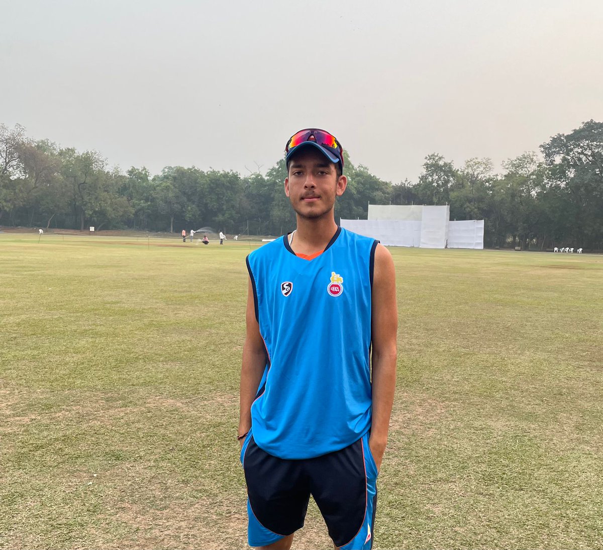 delhi_cricket's tweet photo. Delhi performed very well in the draw against Kerala in the Under-19 match today. Both Dev Lakra and Yugal Saini have played brilliant innings for Delhi.
Dev Lakra:206 runs &amp; 7wkts in a match
Yugal Saini:118 runs
In the drawn game, Delhi took the first-inning lead against Kerala. https://t.co/iSmaUAYcqV