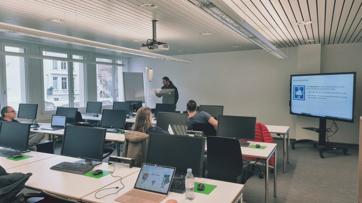 ExpertsInside's tweet photo. 🚸🧑🎓👩🏫Back in class today! We are at @DigicompCH in Zürich, where our expert @mirzaegal gives an intensive #training on Microsoft Azure. Let's learn about the Cloud ☁😄
#XIGEN #ExpertsLife #DigicompCH #AzureFUNdamentals @Azure https://t.co/enKp4bMEQ4