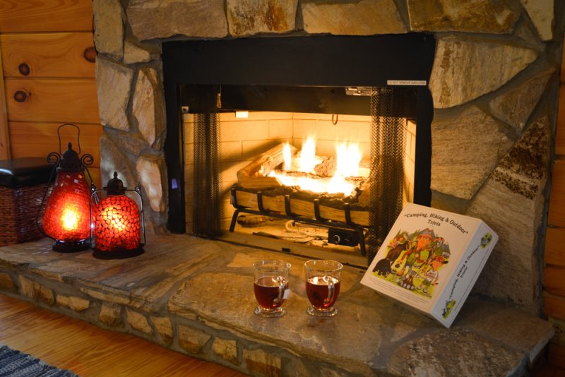 GA_MTN_CABINS's tweet photo. If spending time in front of a crackling, warm fireplace is non-negotiable on your vacation to Blue Ridge, boy do we have some cabins for you! 
Find some of our favorites here: https://t.co/EOHzA53apH
#blueridgega #vacation #fireplace #cozy #vacationrental #cabins #wintervibes https://t.co/wkw5e68W6o