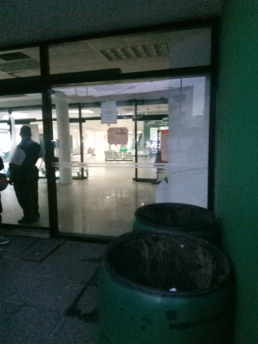 arlette86's tweet photo. @Tu_IMSS 6:30 am otra vez en el seguro niegan atención por qué dicen que ya llenaron su cupo y ahora hasta el siguiente turno a esperar que atiendan hora y media después de que entran y si es que me quieren atender por qué soy del turno vespertino https://t.co/NSx8lvPwTf