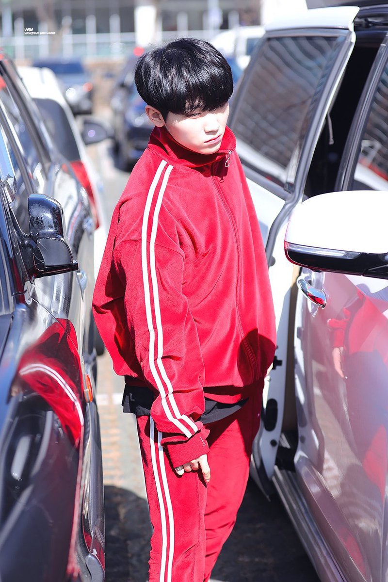 woozi_S2_'s tweet photo. 705. 지훈 선배 https://t.co/w5Ul1EbNfh