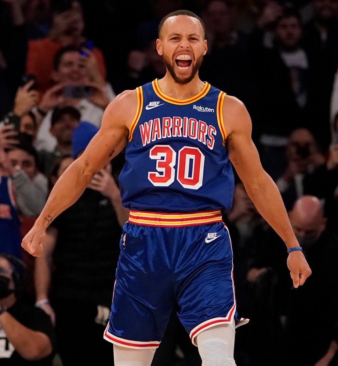 IAmZadayy's tweet photo. The King of 3-pointers 🏀⛹🏾‍♂️
@StephenCurry30 👑 

#2974AndCounting https://t.co/WQ5NQ4oT5p