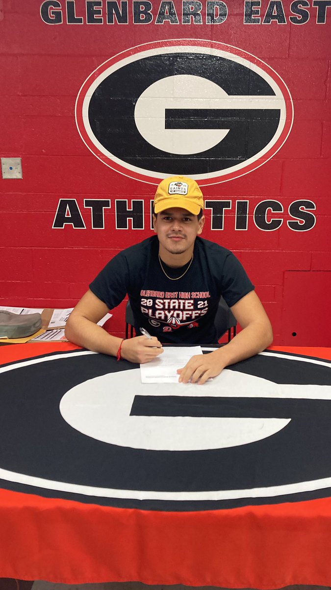 Congrats to <a href="/marztube/">mario Rodriguez 🌐</a> on your early commitment to <a href="/USFSaintsFB/">Fighting Saints Football</a> Ram Nation is so proud of you Mario. Good luck! #WEAREEAST #EAT