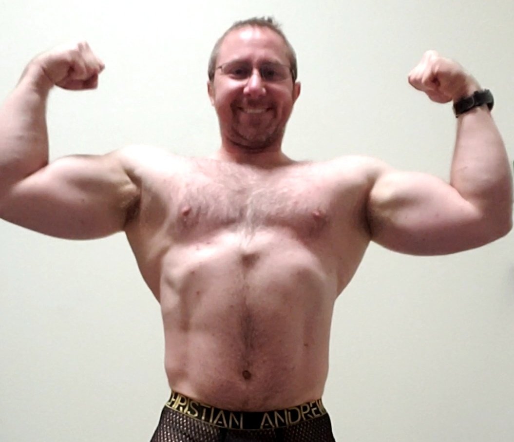 brttmcgbodyfit's tweet photo. Here are some shots of what I can show....😉 I posted a video on my OnlyFans page. Posing after a pull day at the gym. @andrewchristian
https://t.co/Dvqp9gBcxv
#frontdoublebiceps #flex #biceps #hairychest #hairydaddy #hairypits #muscle #muscles #bodybuilding #musclenerd #thisis40 https://t.co/vOvQE1FtqJ
