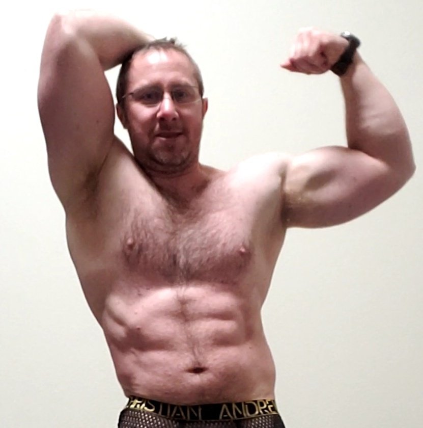 brttmcgbodyfit's tweet photo. Here are some shots of what I can show....😉 I posted a video on my OnlyFans page. Posing after a pull day at the gym. @andrewchristian
https://t.co/Dvqp9gBcxv
#frontdoublebiceps #flex #biceps #hairychest #hairydaddy #hairypits #muscle #muscles #bodybuilding #musclenerd #thisis40 https://t.co/vOvQE1FtqJ