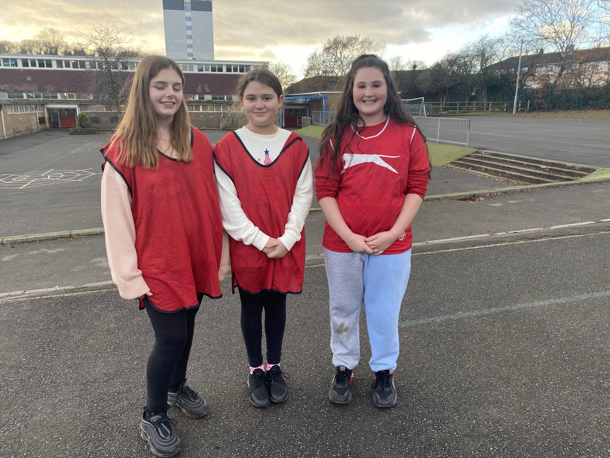 MissCahill7's tweet photo. Thank you to @CountyCommunity for a great term of PE sessions 😀@MiltonPrimary17 https://t.co/pBX2fTI9HR