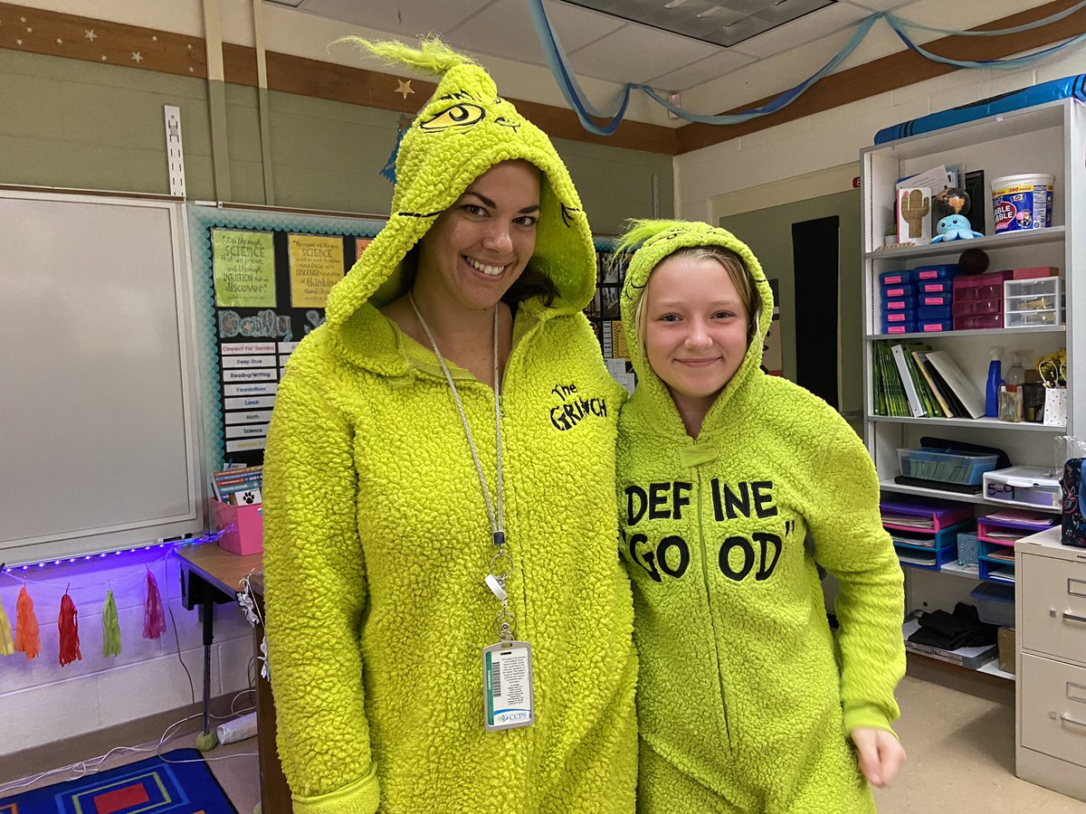 mrs_runyon's tweet photo. Pj day is off to a great start! Love my @BCEBobcat 5th graders and my mini me bobcat. https://t.co/XWKbP4hzAD