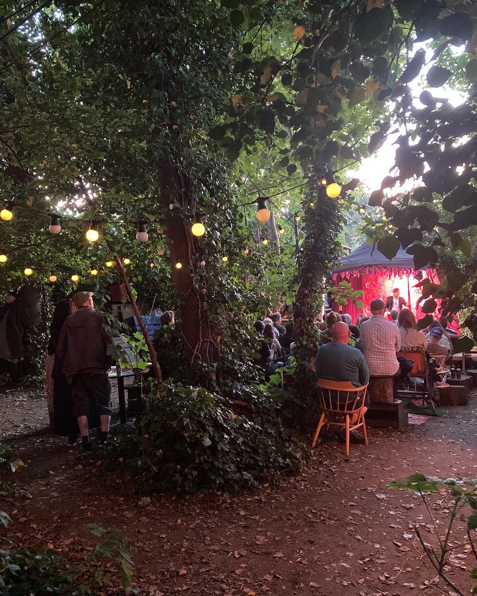 The Sirrah Sisters tweet media