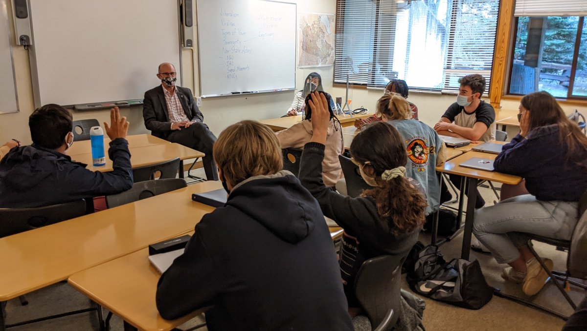 PCUWC's tweet photo. This week we welcomed New Zealand’s High Commissioner to Canada, Martin Harvey (YR 3/1978, New Zealand), not only to campus, but also to our Global Politics class! Harvey spoke with students about Indigenous nation to nation business & reconciliation. #UWCalumni #nzmfat #politics https://t.co/YEzeWin3Ec
