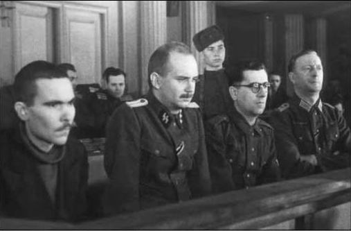 15—18 декабря 1943 г. в Харькове состоялся  один их первых публичных судебных процессов над немецкими военными преступниками - "Харьковский Нюрнберг". Чудовищный ущерб, нанесенный Харькову за время фашистской оккупации, был сопоставим со Сталинградом.
🔗gx.net.ua/history-harkov…