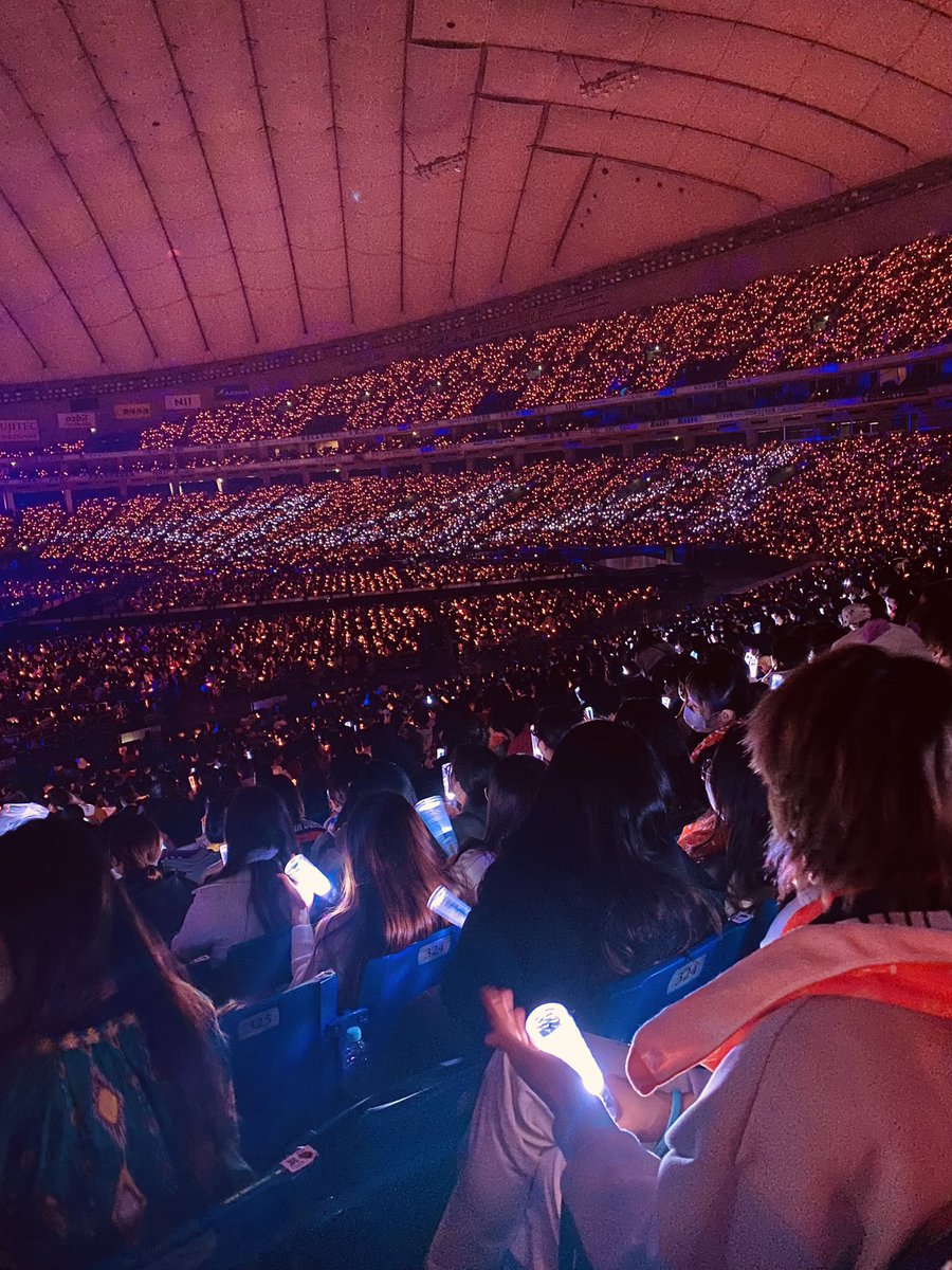brasil_aaa's tweet photo. No último fim de semana foi realizado 3 shows da turnê no Tokyo Dome, próxima parada Fukuoka Dome! 😍👏

#aaa #AAA15thanniversary #AAADOMETOUR15thANNIVERSARYthanxAAAlot https://t.co/fzIXXW3Mq3
