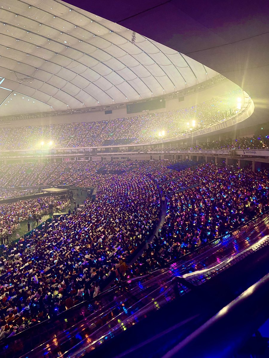brasil_aaa's tweet photo. No último fim de semana foi realizado 3 shows da turnê no Tokyo Dome, próxima parada Fukuoka Dome! 😍👏

#aaa #AAA15thanniversary #AAADOMETOUR15thANNIVERSARYthanxAAAlot https://t.co/fzIXXW3Mq3