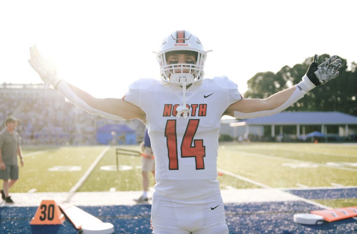 zachjohansen5's tweet photo. COACHES‼️... I am 6’1, 185lbs, ATH (Receiver/Safety) with a 3.8 GPA. I am an UNSIGNED senior in the class of 2022 at North Gwinnett High School in Suwanee, Georgia. Ready for any opportunity that I am given the chance. https://t.co/XgAS3cwinT https://t.co/jEQQTX1pPW