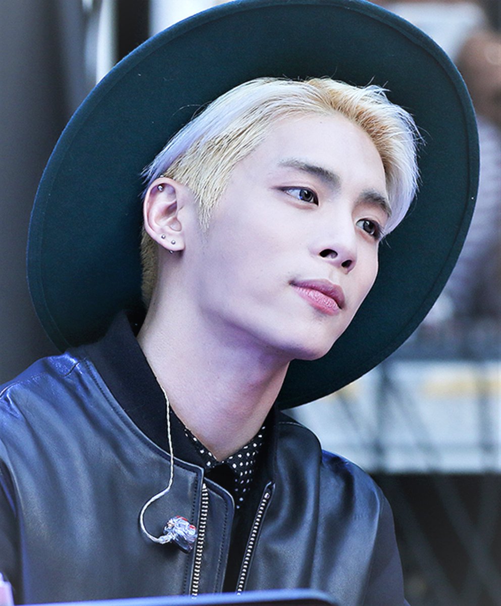 Jonghyun: "When your tears are falling just let them shed. I wish you’ll think of it as if that weight inside your heart is getting out of your body drop by drop, like that."