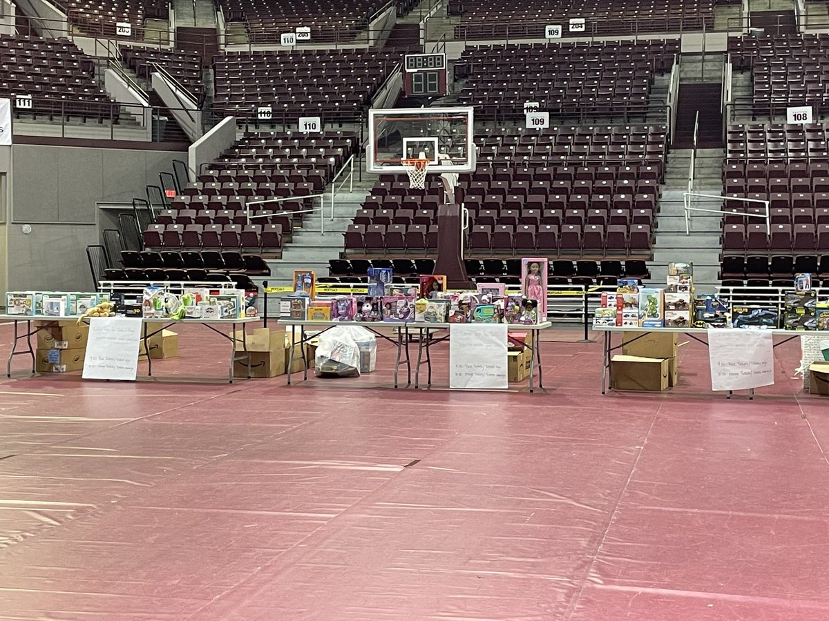 Carroll Elementary Library (@carroll_lmc) on Twitter photo Carroll FACE is helping out at the Aldine Toy and Coat drive. Canβt wait to see some happy families get these awesome items. <a href="/CarrollES_AISD/">Carroll Elementary</a> <a href="/Aldine_FACE/">Aldine ISD Family and Community Engagement</a> Carroll FACE is helping out at the Aldine Toy and Coat drive. Canβt wait to see some happy families get these awesome items. <a href="/CarrollES_AISD/">Carroll Elementary</a> <a href="/Aldine_FACE/">Aldine ISD Family and Community Engagement</a>