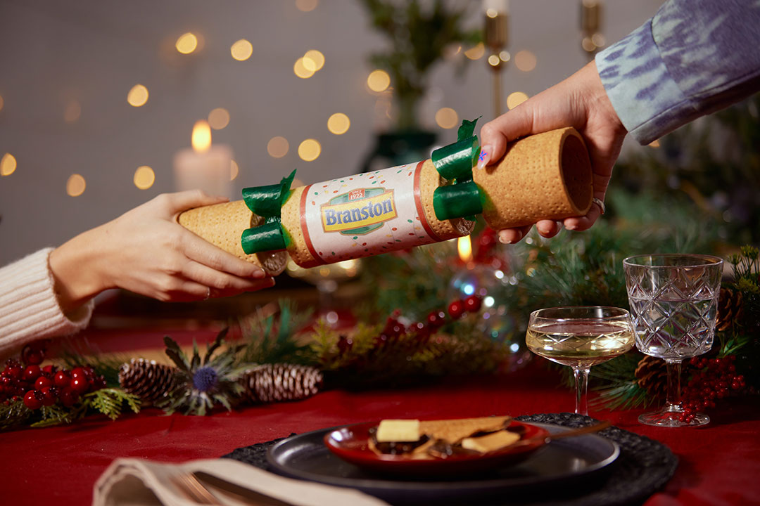 We're staying sustainable this Christmas with these EDIBLE Christmas Crackers, stuffed with Branston Pickle and <a href="/CathedralCity/">Cathedral City</a> Cheddar 🧀  ❤️  For a chance to win some, submit your cheesiest Christmas Cracker jokes via email to haveacracker@wcommunications.co.uk by 19th December!