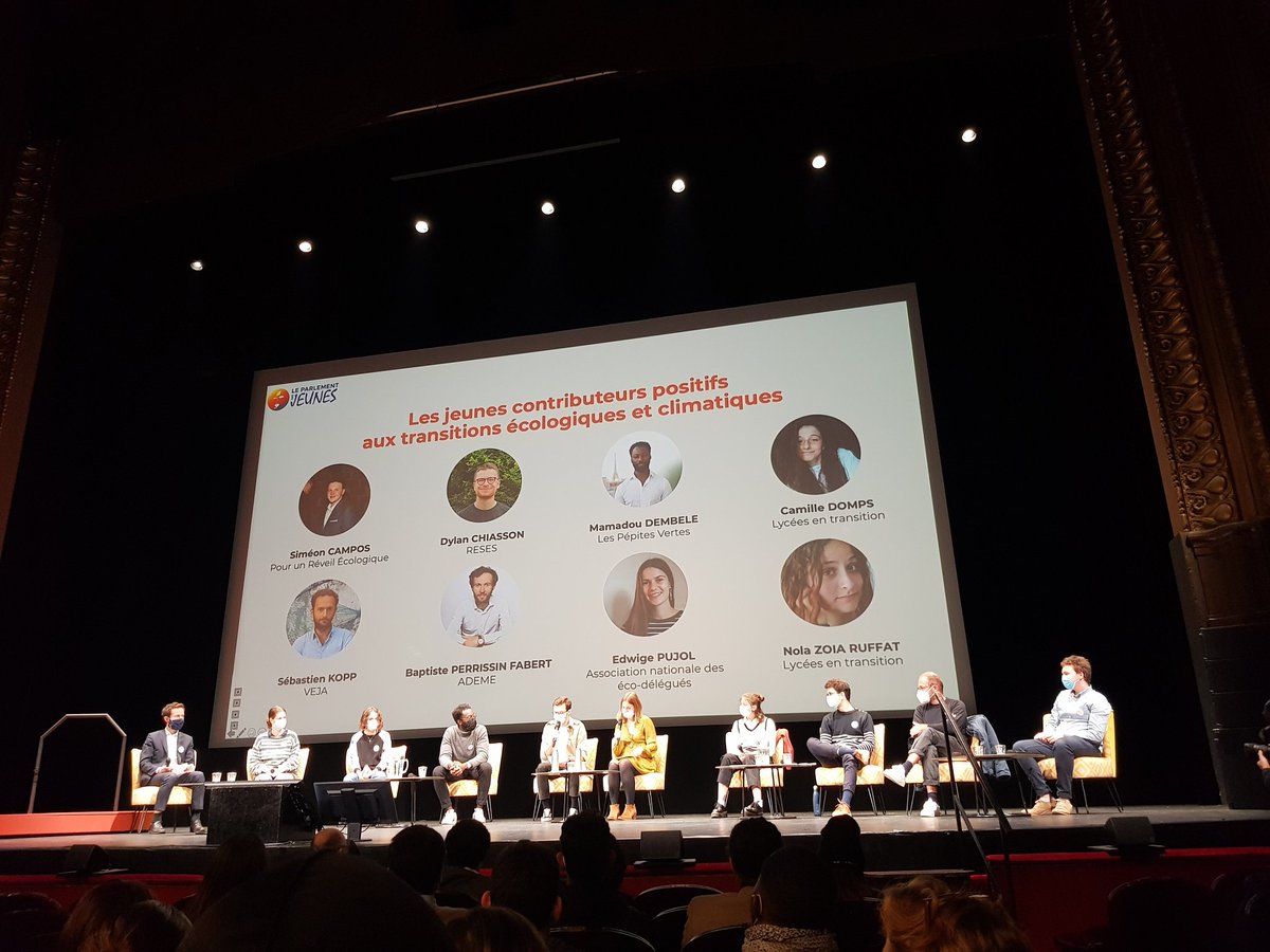 Et c est reparti pour l après-midi au #ParlementdesJeunes avec un sujet qui nous touche chez Enactus : le rôle incroyable que jouent les jeunes pour la transition écologique et climatique !