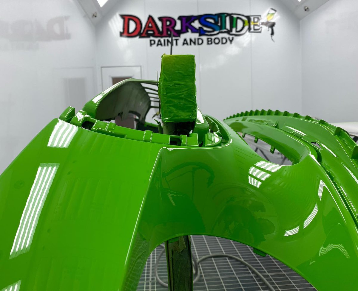 darksidetdi's tweet photo. #darksidepaintandbody Contact us - https://t.co/e1VYZrM4vl
Would you drive a car that was this colour? 🐸
#LimeGreen #GreenCar #CustomColour #CustomPaint #SprayBooth #Bodyshop #Barnsley #Grimethorpe #Yorkshire https://t.co/VQZ2BExxrB