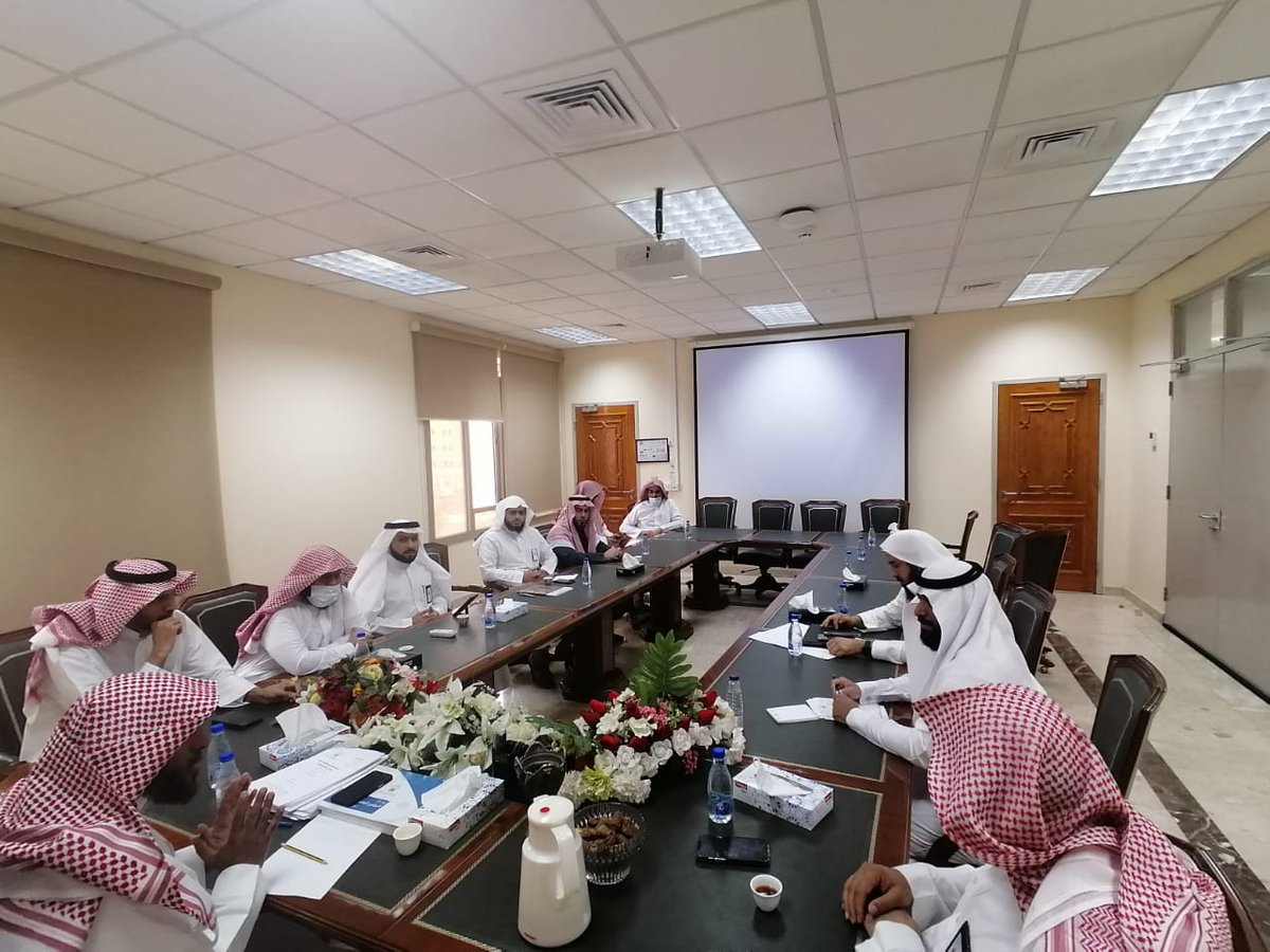 anawenmed's tweet photo. في إطار تهيئة برامج #كلية_القرآن_الكريم للتحول إلى نظام ثلاثة فصول، استقبلت الكلية أعضاء لجنة المتابعة في برنامج مطور؛ لمناقشة منجزات الكلية وأبرز التحديات في تطبيق نظام الفصول الثلاثة وسبل حلها.
#المدينة_المنورة https://t.co/8sn8XOsKRv